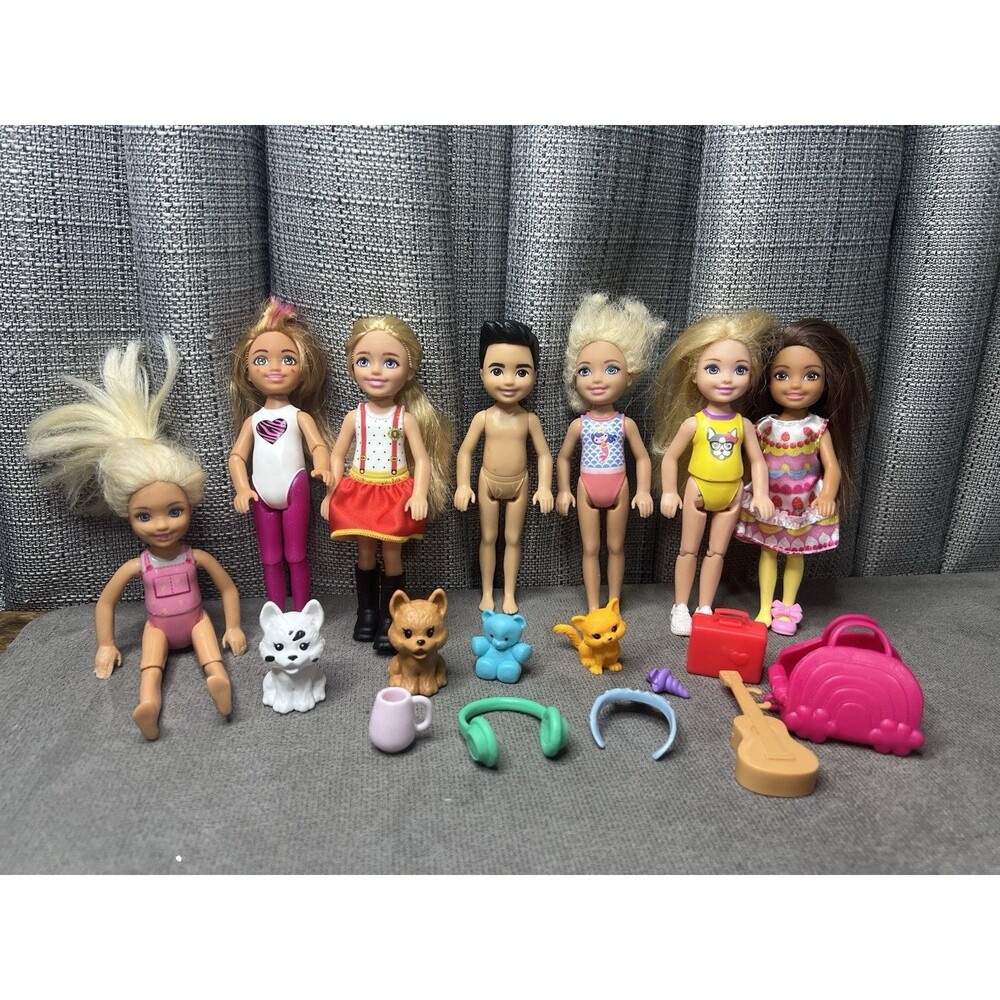Mattel Barbie Chelsea Club Friends Lot Mixed Dolls Clothes Pets Dog Bag Toy